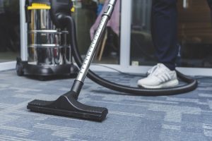 Five Factors to Consider When Hiring a Team For Office Cleaning